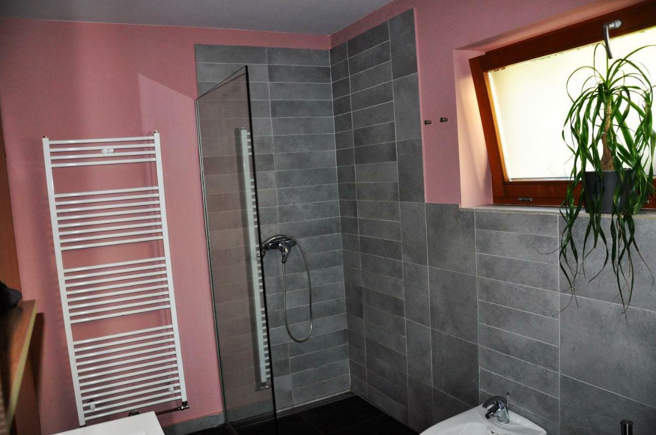 Apartma Rosa Spodnji Otok エクステリア 写真